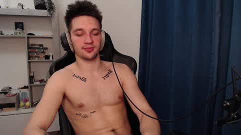 Teddy online show from February 6, 2025, 6:24 pm