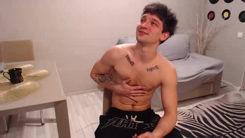 Teddy online show from October 22, 2025, 6:07 pm