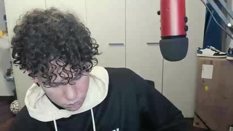 tedhmicro25 online show from February 27, 2025, 7:04 pm