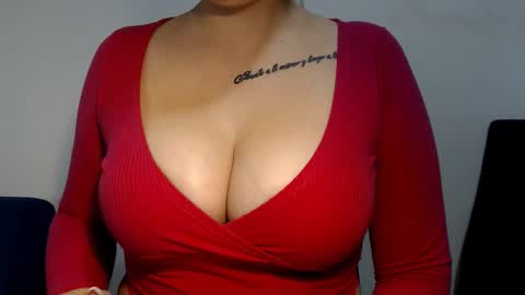 Snapshot of teeyara_ chatting on October 10, 2025, 7:51 am Teeyara  online show from October 10, 2025, 7:51 am