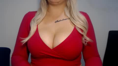 Snapshot of teeyara_ chatting on October 12, 2025, 6:45 am Teeyara  online show from October 12, 2025, 6:45 am