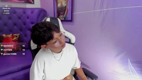 Snapshot of tefi_meow chatting on October 3, 2025, 8:50 pm Stefani  online show from October 3, 2025, 8:50 pm