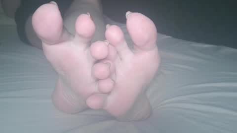 Viv West online show from September 15, 2025, 4:12 am