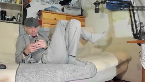 Snapshot of telepaticman chatting on January 2, 2025, 7:01 am Virg Lszl online show from January 2, 2025, 7:01 am