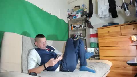 Snapshot of telepaticman chatting on October 21, 2025, 11:33 am Virg Lszl online show from October 21, 2025, 11:33 am