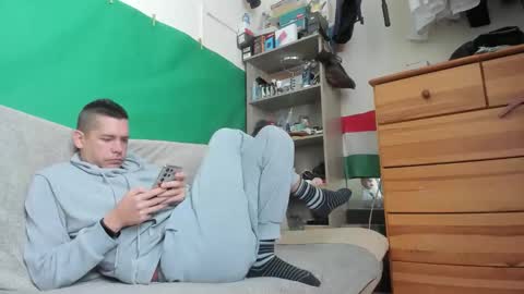 Snapshot of telepaticman chatting on October 27, 2025, 10:52 am Virg Lszl online show from October 27, 2025, 10:52 am