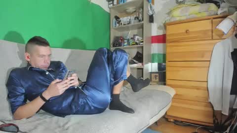 Snapshot of telepaticman chatting on November 4, 2025, 4:33 am Virg Lszl online show from November 4, 2025, 4:33 am