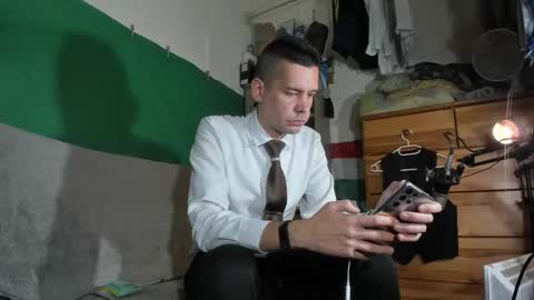 Snapshot of telepaticman chatting on November 5, 2025, 4:18 pm Virg Lszl online show from November 5, 2025, 4:18 pm