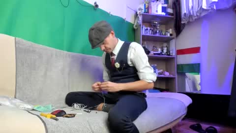 Snapshot of telepaticman chatting on November 28, 2025, 12:41 pm Virg Lszl online show from November 28, 2025, 12:41 pm