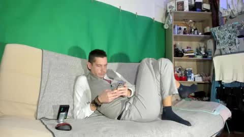 Snapshot of telepaticman chatting on December 4, 2025, 6:38 pm Virg Lszl online show from December 4, 2025, 6:38 pm