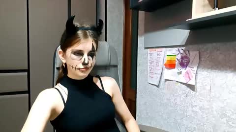 Snapshot of tempiebunting chatting on October 30, 2025, 5:42 am Alice online show from October 30, 2025, 5:42 am