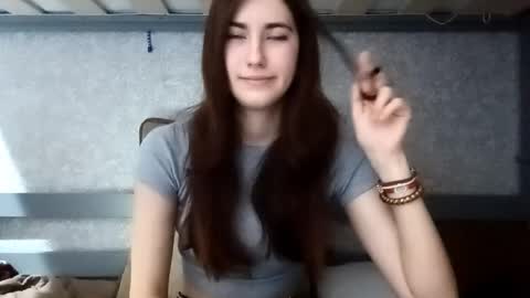 Snapshot of tempiebunting chatting on November 6, 2025, 5:19 am Alice online show from November 6, 2025, 5:19 am