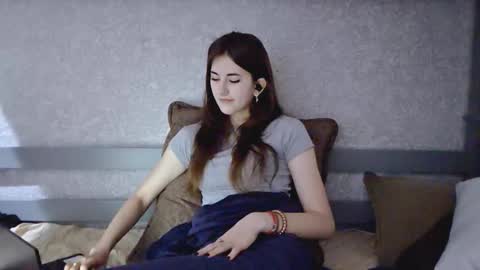 Snapshot of tempiebunting chatting on November 23, 2025, 6:13 am Alice online show from November 23, 2025, 6:13 am