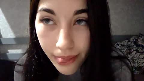 Snapshot of tempiebunting chatting on December 4, 2025, 5:17 am Alice online show from December 4, 2025, 5:17 am