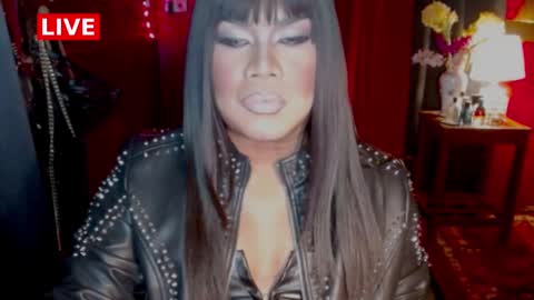 Snapshot of temptress_cocoxxx chatting on January 29, 2025, 8:35 pm Mistress Coco online show from January 29, 2025, 8:35 pm