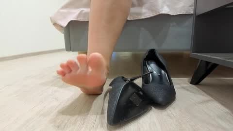 Snapshot of tender__ada chatting on September 18, 2025, 9:44 am Ada online show from September 18, 2025, 9:44 am