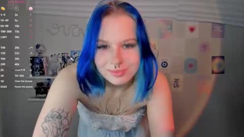 Snapshot of tender__kitty chatting on March 11, 2025, 3:23 pm Sue online show from March 11, 2025, 3:23 pm