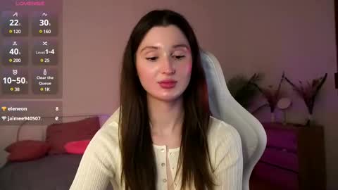 Snapshot of tender_babyy chatting on March 9, 2025, 2:43 pm Sexy girl Li online show from March 9, 2025, 2:43 pm