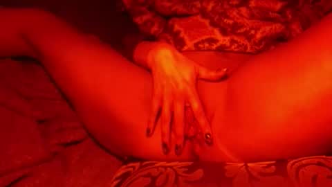 Snapshot of tendersinner chatting on November 9, 2025, 6:44 am tendersinner online show from November 9, 2025, 6:44 am