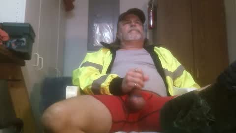 Snapshot of tennredneck chatting on February 26, 2025, 5:53 am Tennredneck online show from February 26, 2025, 5:53 am