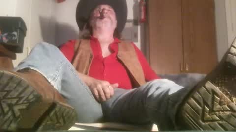 Snapshot of tennredneck chatting on March 10, 2025, 3:56 am Tennredneck online show from March 10, 2025, 3:56 am