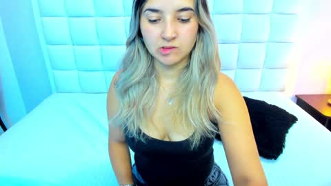 Snapshot of teresasroom_ chatting on January 14, 2025, 7:11 pm Teresa online show from January 14, 2025, 7:11 pm