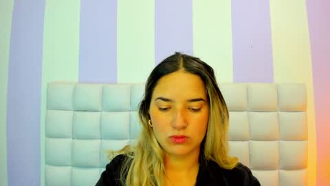 Snapshot of teresasroom_ chatting on January 22, 2025, 11:34 am Teresa online show from January 22, 2025, 11:34 am