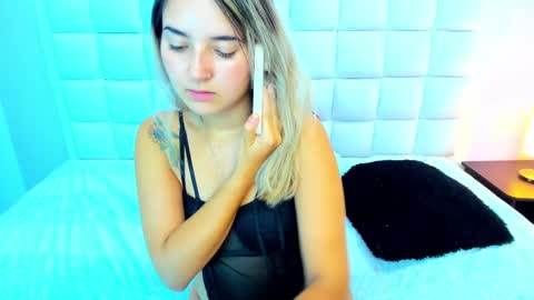 Snapshot of teresasroom_ chatting on February 14, 2025, 5:57 pm Teresa online show from February 14, 2025, 5:57 pm