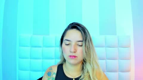 Snapshot of teresasroom_ chatting on February 24, 2025, 12:59 pm Teresa online show from February 24, 2025, 12:59 pm