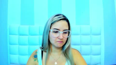 Snapshot of teresasroom_ chatting on September 24, 2025, 2:04 am Teresa online show from September 24, 2025, 2:04 am