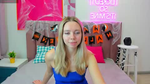 Tessa 3 online show from October 23, 2025, 1:05 am