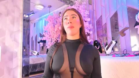  TESSA COOPER1  online show from November 6, 2025, 11:26 pm