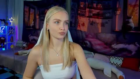 Snapshot of tessahamilton chatting on October 31, 2025, 11:22 am TessaHamilton online show from October 31, 2025, 11:22 am