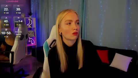 Snapshot of tessahamilton chatting on November 4, 2025, 10:14 am TessaHamilton online show from November 4, 2025, 10:14 am