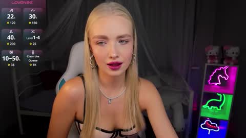 Snapshot of tessahamilton chatting on November 23, 2025, 11:10 am TessaHamilton online show from November 23, 2025, 11:10 am