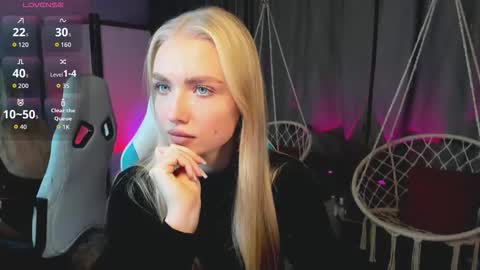 Snapshot of tessahamilton chatting on November 25, 2025, 12:16 pm TessaHamilton online show from November 25, 2025, 12:16 pm