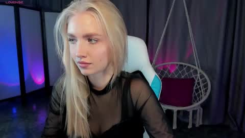 Snapshot of tessahamilton chatting on December 4, 2025, 7:39 am TessaHamilton online show from December 4, 2025, 7:39 am