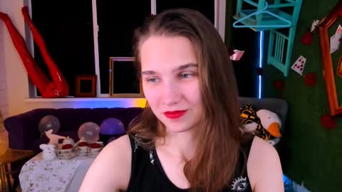 Tessa online show from September 23, 2025, 5:32 am