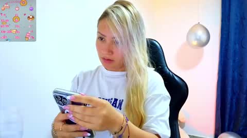 Snapshot of tessawhisnton chatting on October 10, 2025, 1:32 pm Tessy online show from October 10, 2025, 1:32 pm