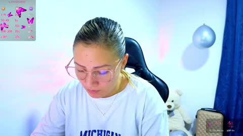 Snapshot of tessawhisnton chatting on November 5, 2025, 3:45 pm Tessy online show from November 5, 2025, 3:45 pm