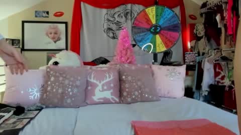 peachy online show from January 24, 2025, 8:54 pm