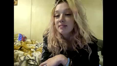 Snapshot of texaspregogrllll chatting on December 13, 2024, 3:32 pm TEXASGIRLLLL online show from December 13, 2024, 3:32 pm