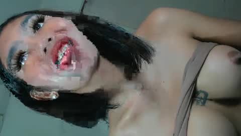 Snapshot of tgirl_luna69 chatting on February 4, 2025, 5:31 am Luna online show from February 4, 2025, 5:31 am