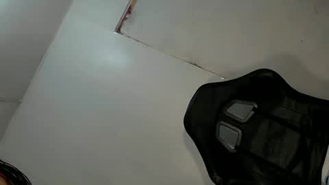 Snapshot of tgirl_luna69 chatting on March 12, 2025, 10:07 pm Luna online show from March 12, 2025, 10:07 pm