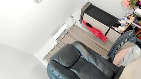 Snapshot of tgirl_luna69 chatting on November 29, 2025, 3:20 am Luna online show from November 29, 2025, 3:20 am