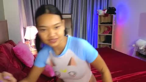 AbbieThai  online show from November 14, 2025, 1:43 pm