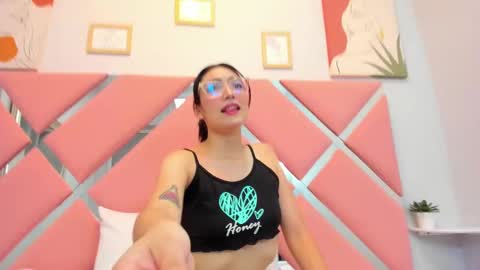 Snapshot of thailycherry chatting on March 7, 2025, 7:38 pm Thaily online show from March 7, 2025, 7:38 pm