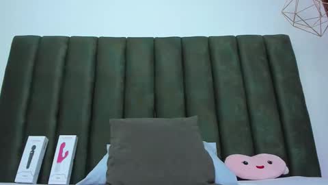 Snapshot of thailycherry chatting on October 3, 2025, 7:33 pm Thaily online show from October 3, 2025, 7:33 pm