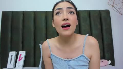 Snapshot of thailycherry chatting on November 3, 2025, 7:26 pm Thaily online show from November 3, 2025, 7:26 pm