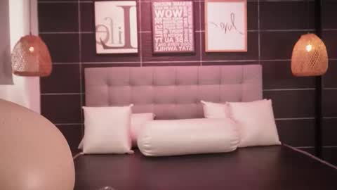 Thalia online show from November 3, 2025, 12:28 pm